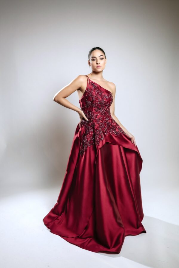 Modelo Helena